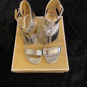 Michael Kors shoes Size 7 NWT